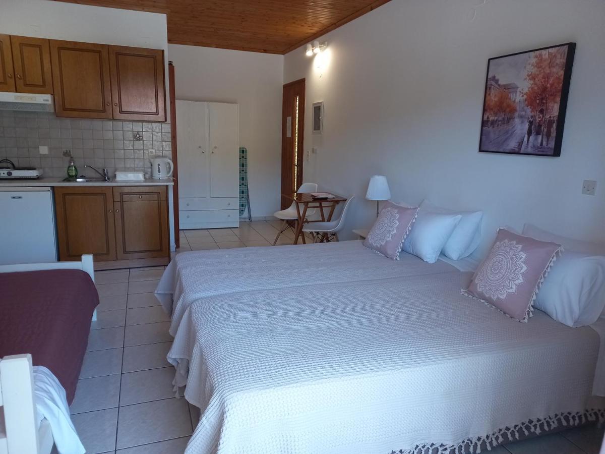 Marketos Apartments スヴォロナータ エクステリア 写真