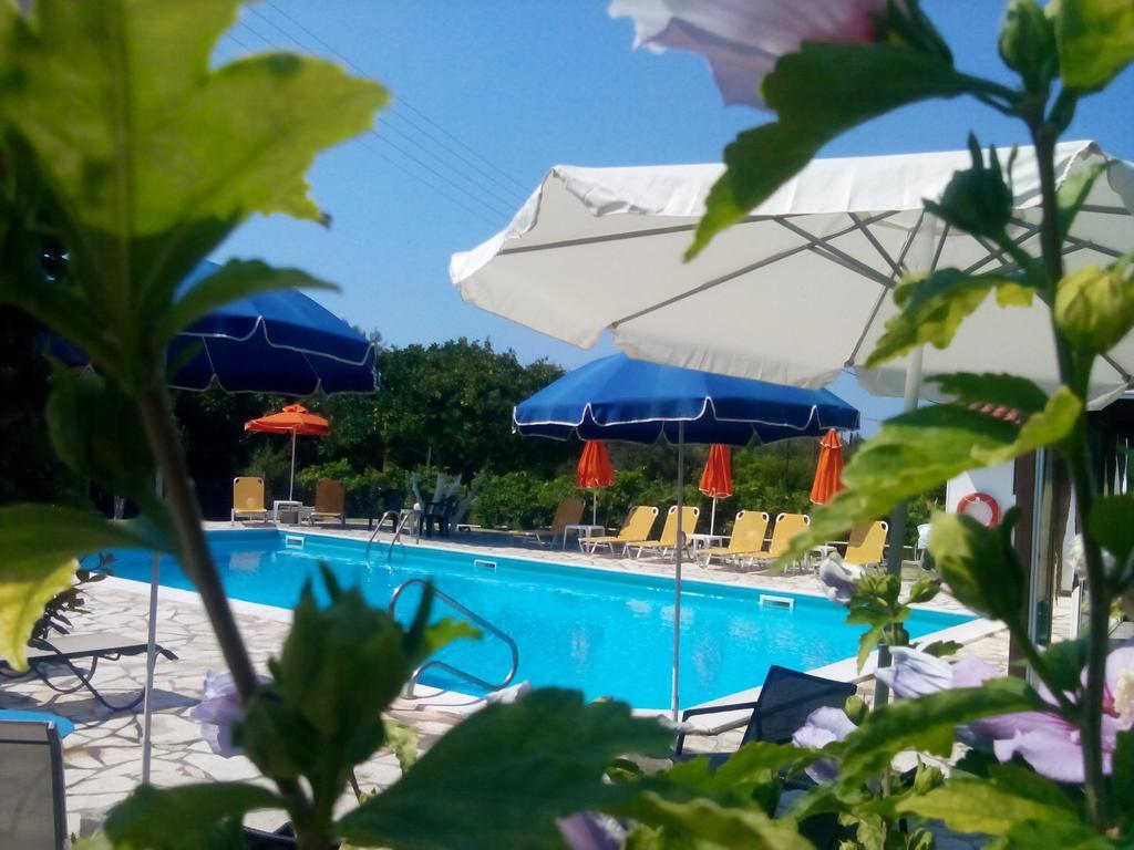 Marketos Apartments スヴォロナータ エクステリア 写真