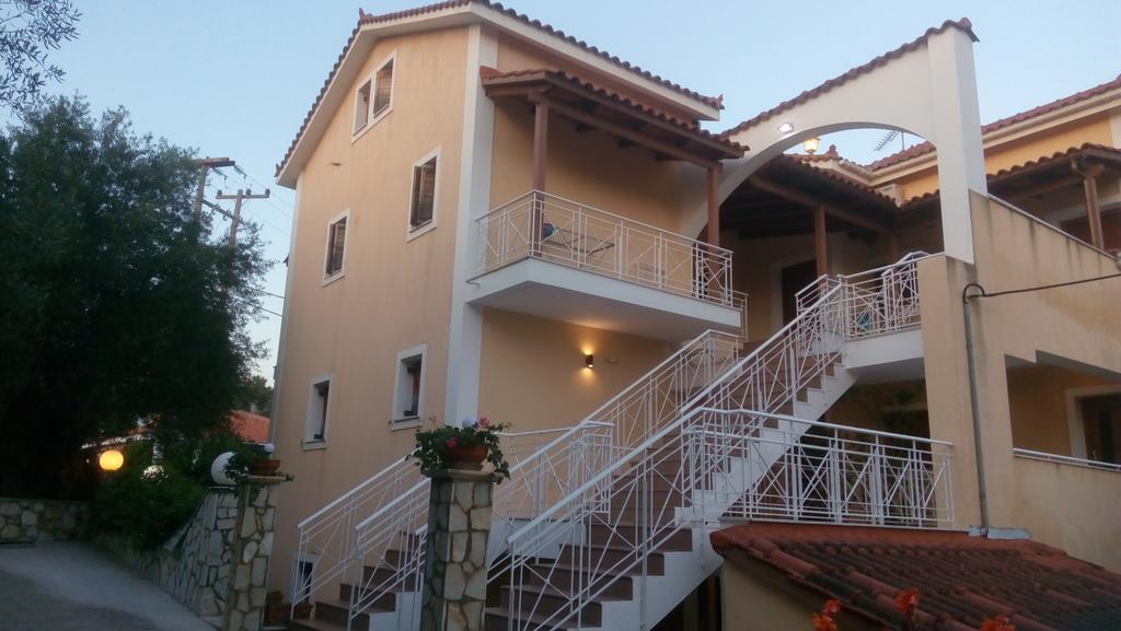 Marketos Apartments スヴォロナータ エクステリア 写真